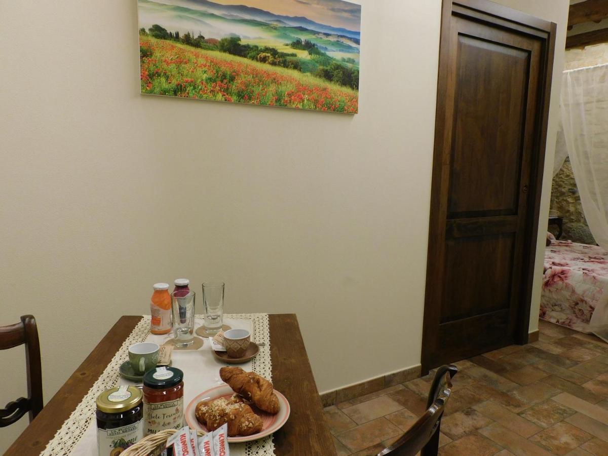 Sognare Nel Castello Hotel Monteriggioni Bagian luar foto