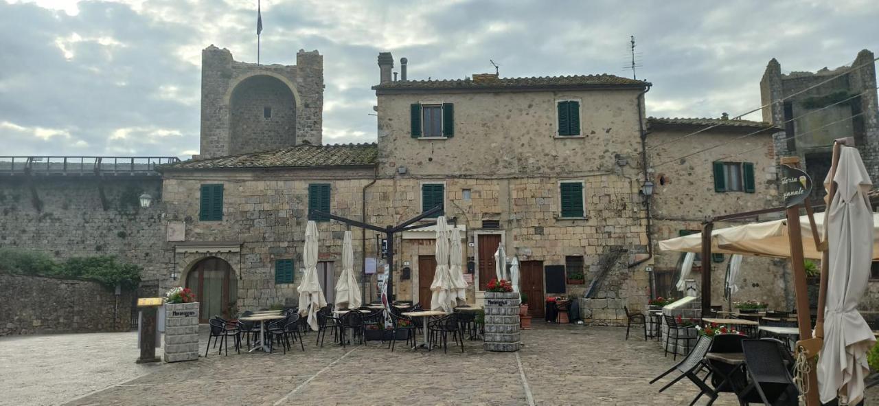 Sognare Nel Castello Hotel Monteriggioni Bagian luar foto