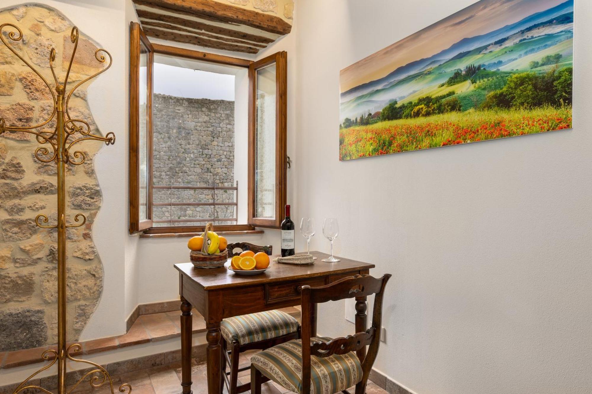 Sognare Nel Castello Hotel Monteriggioni Bagian luar foto